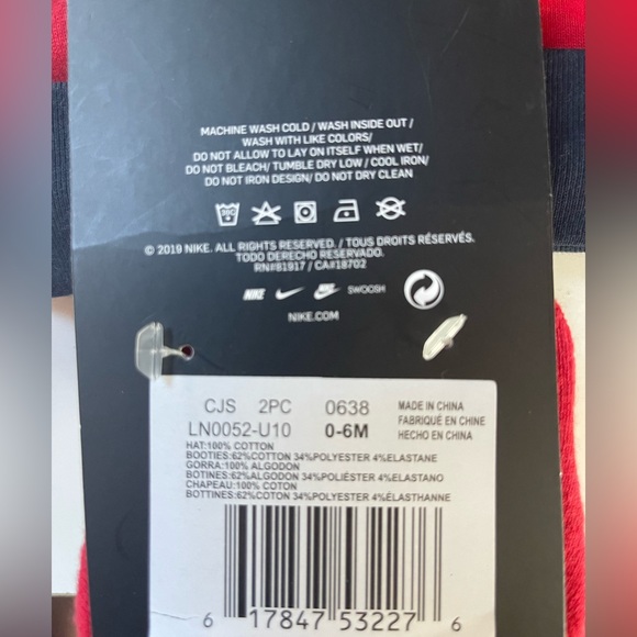 NWT Nike Newborn Infant Baby Red Blue Beanie Hat & Bootie Set 0-6 months - Picture 4 of 5